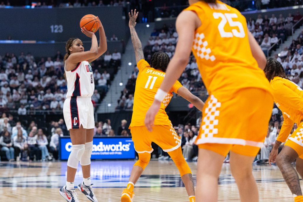 Tennessee Volunteers vs UConn Huskies women's basketball